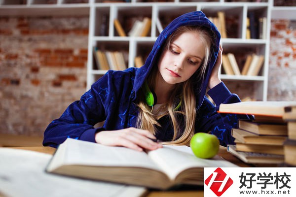 南岳區(qū)職業(yè)中等專業(yè)學(xué)校有哪些專業(yè)？