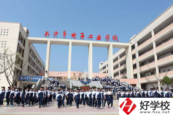 長沙市有哪些中專學(xué)校？它們學(xué)費(fèi)貴不貴？